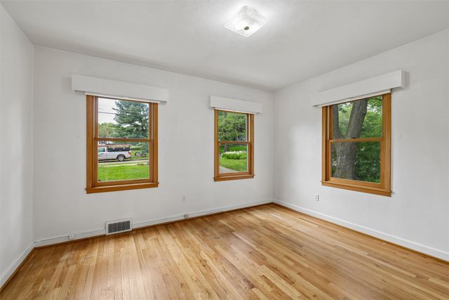 4105 Amick Avenue, Des Moines, IA 50310