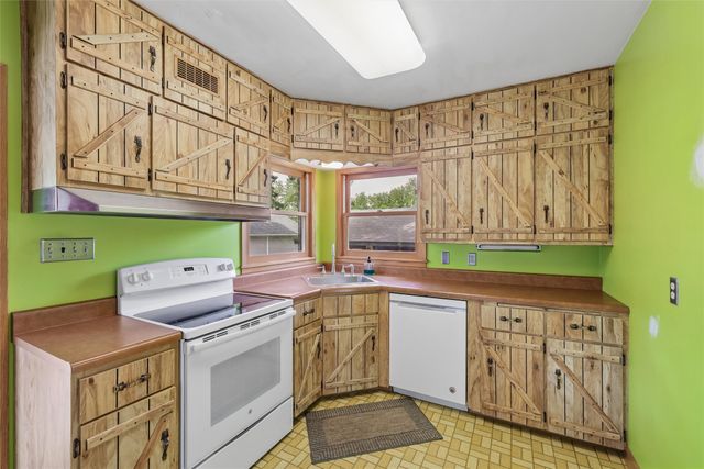 4105 Amick Avenue, Des Moines, IA 50310