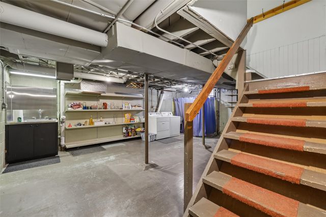 4105 Amick Avenue, Des Moines, IA 50310