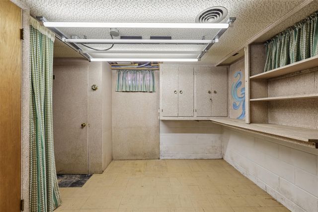 4105 Amick Avenue, Des Moines, IA 50310
