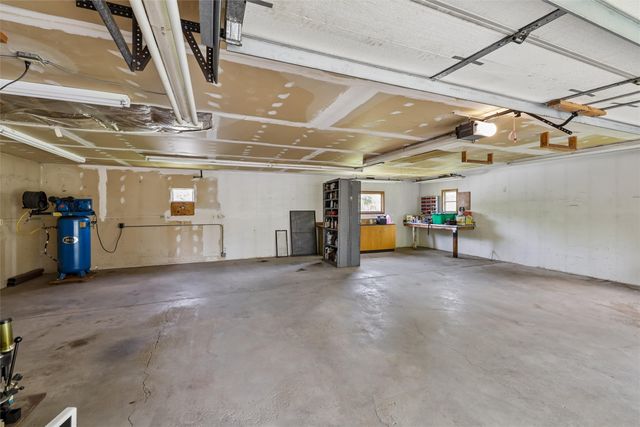 4105 Amick Avenue, Des Moines, IA 50310