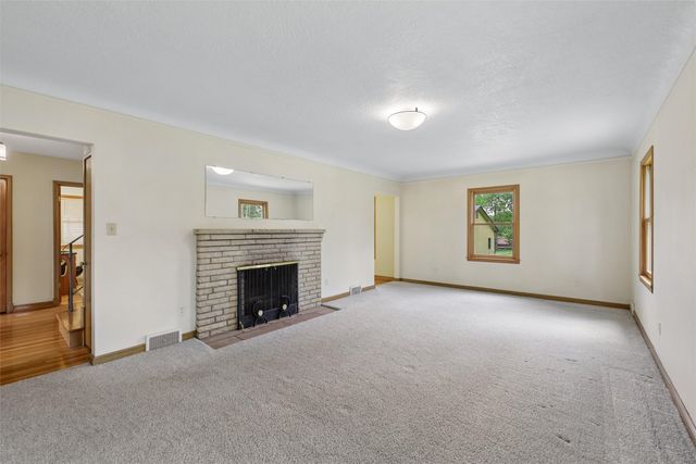 4105 Amick Avenue, Des Moines, IA 50310