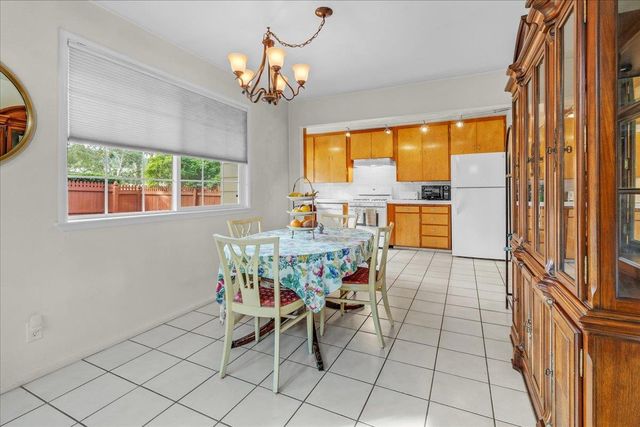 1291 Pacific Street, Monterey, CA 93940