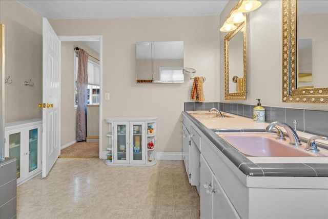 1291 Pacific Street, Monterey, CA 93940