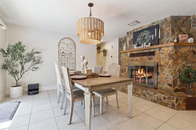 209 E CATAWBA STREET, Fruitland Park, FL 34731