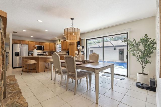 209 E CATAWBA STREET, Fruitland Park, FL 34731