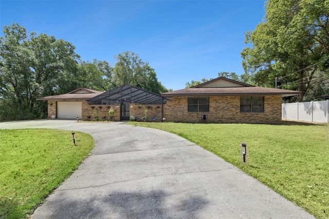 209 E CATAWBA STREET, Fruitland Park, FL 34731