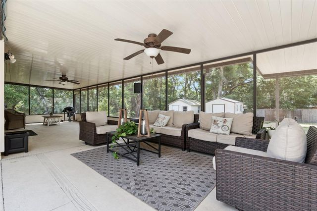 209 E CATAWBA STREET, Fruitland Park, FL 34731
