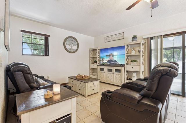 209 E CATAWBA STREET, Fruitland Park, FL 34731