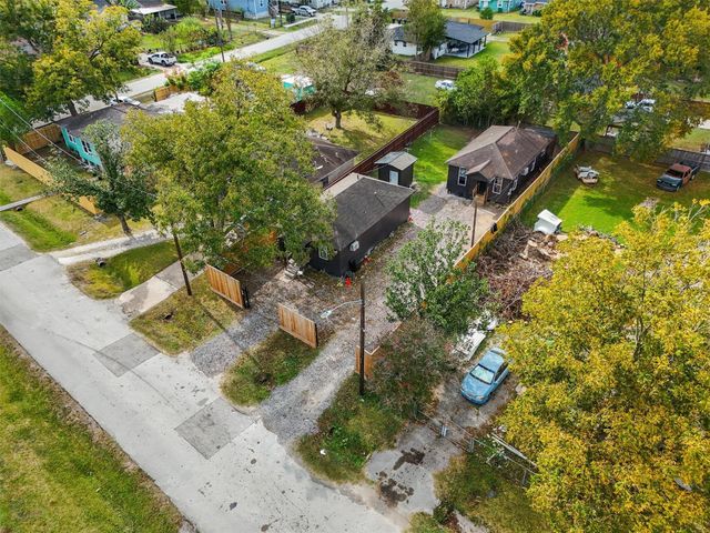 4611 W Hunting Street, Houston, TX 77026