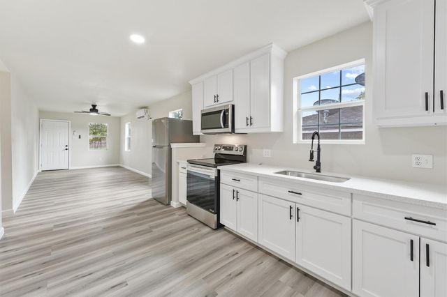 4611 W Hunting Street, Houston, TX 77026