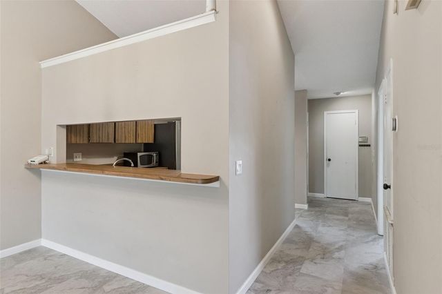 3244 LAUREL DALE DRIVE, Tampa, FL 33618