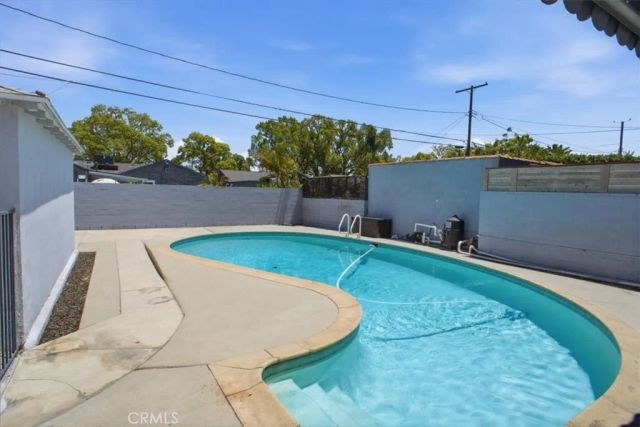 1440 N Evergreen, Burbank, CA 91505
