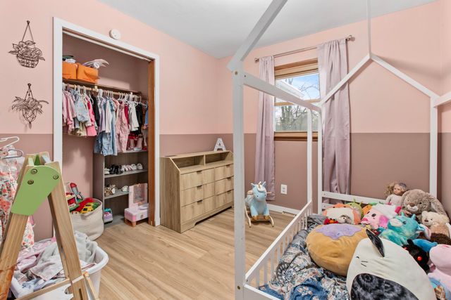 984 N 200 W, Valparaiso, IN 46385