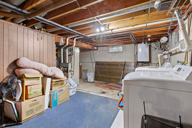 984 N 200 W, Valparaiso, IN 46385