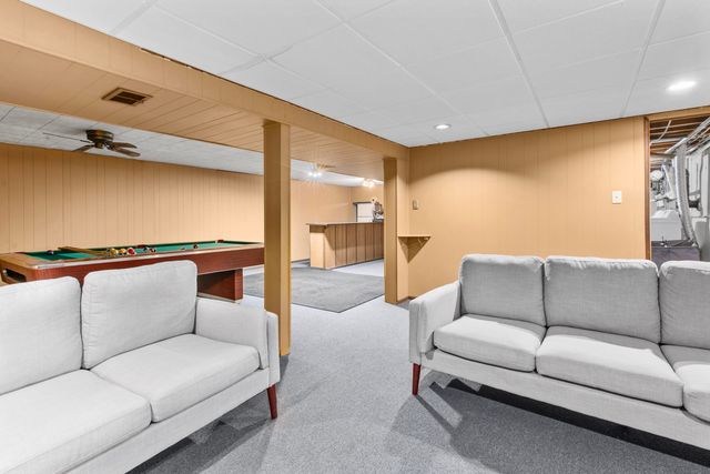 984 N 200 W, Valparaiso, IN 46385