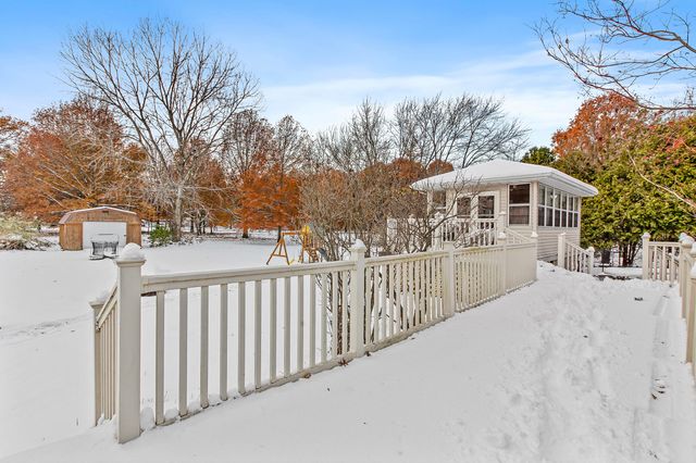 984 N 200 W, Valparaiso, IN 46385