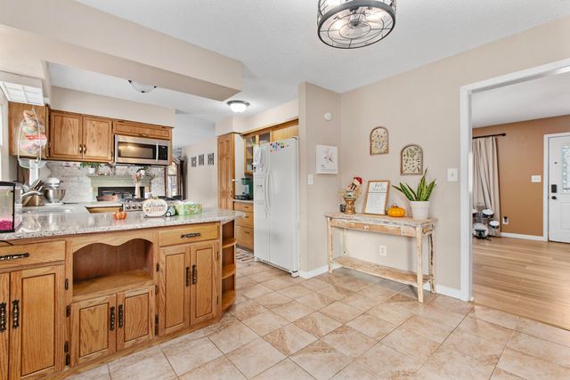 984 N 200 W, Valparaiso, IN 46385