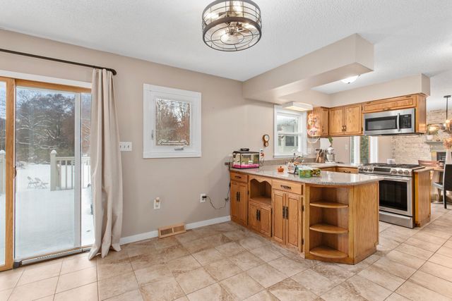 984 N 200 W, Valparaiso, IN 46385