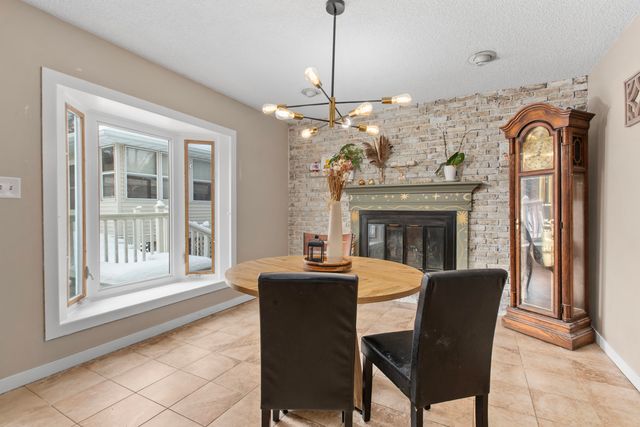 984 N 200 W, Valparaiso, IN 46385