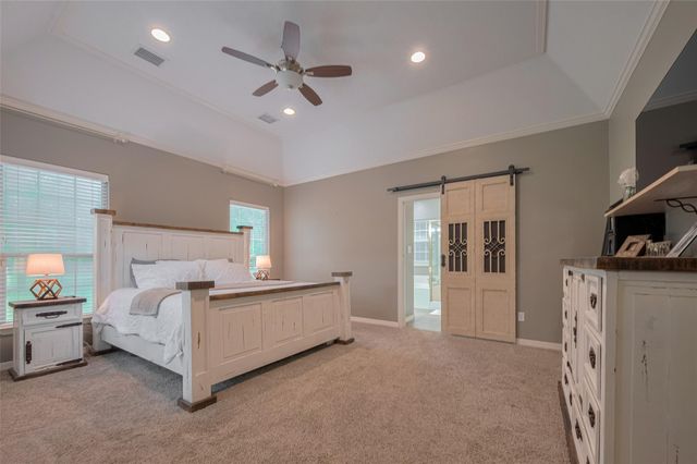 9072 Grand Lake Estates Drive, Montgomery, TX 77316