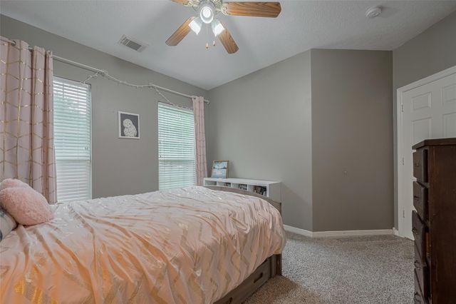 9072 Grand Lake Estates Drive, Montgomery, TX 77316