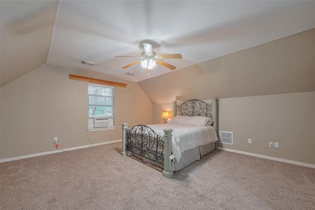 9072 Grand Lake Estates Drive, Montgomery, TX 77316