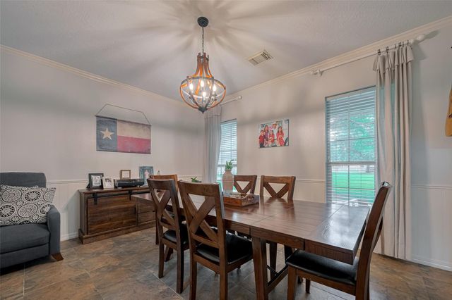 9072 Grand Lake Estates Drive, Montgomery, TX 77316