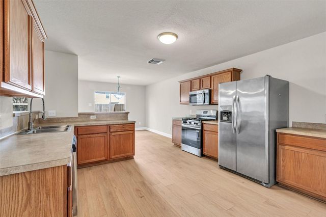 12715 Windy Summer Lane, Houston, TX 77044