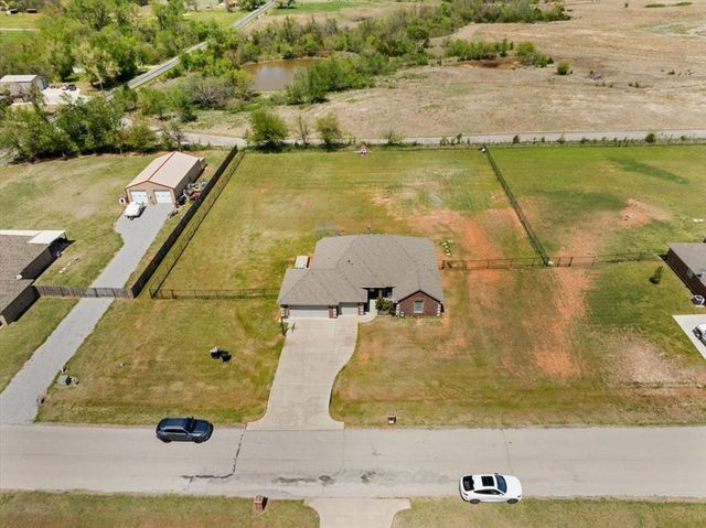 2004 County Road 1198, Tuttle, OK 73089