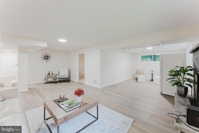 5218 MILLAND ST, Springfield, VA 22151