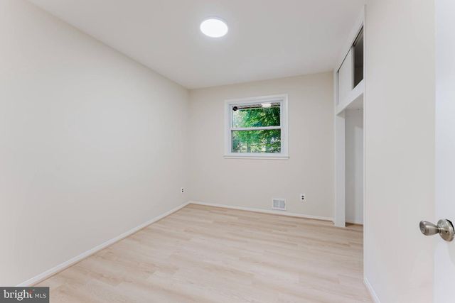 5218 MILLAND ST, Springfield, VA 22151