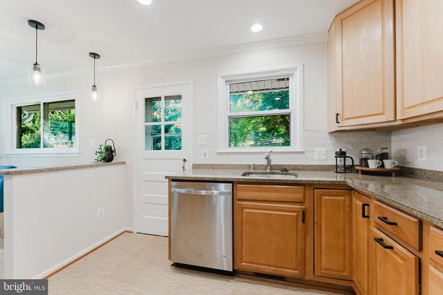 5218 MILLAND ST, Springfield, VA 22151