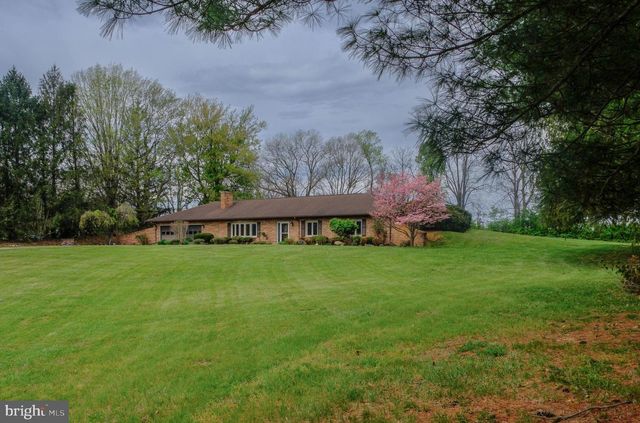 225 BOWLING GREEN RD, Front Royal, VA 22630