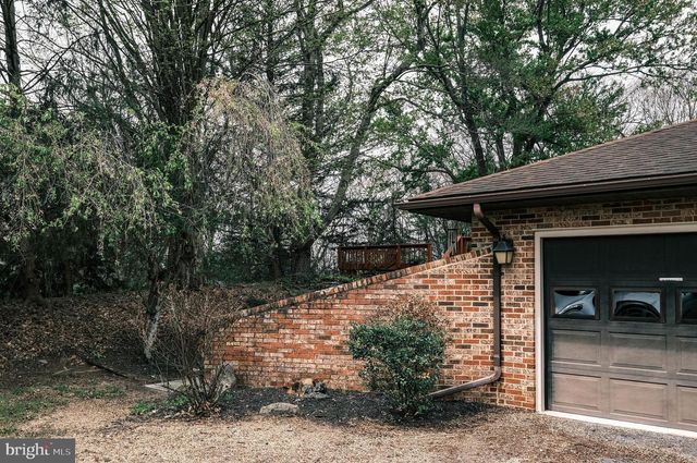 225 BOWLING GREEN RD, Front Royal, VA 22630