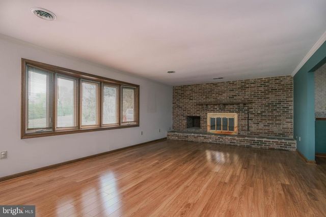 225 BOWLING GREEN RD, Front Royal, VA 22630