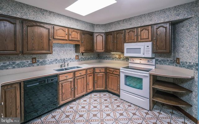 225 BOWLING GREEN RD, Front Royal, VA 22630