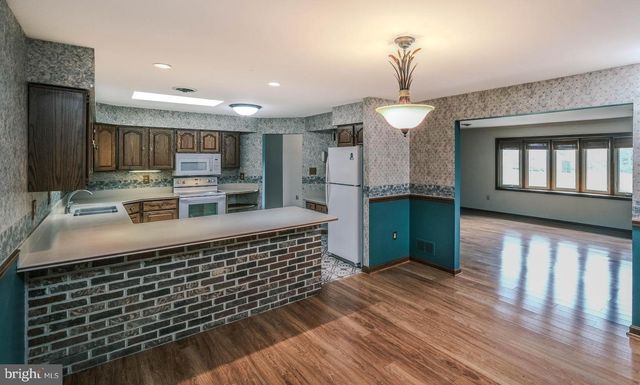 225 BOWLING GREEN RD, Front Royal, VA 22630