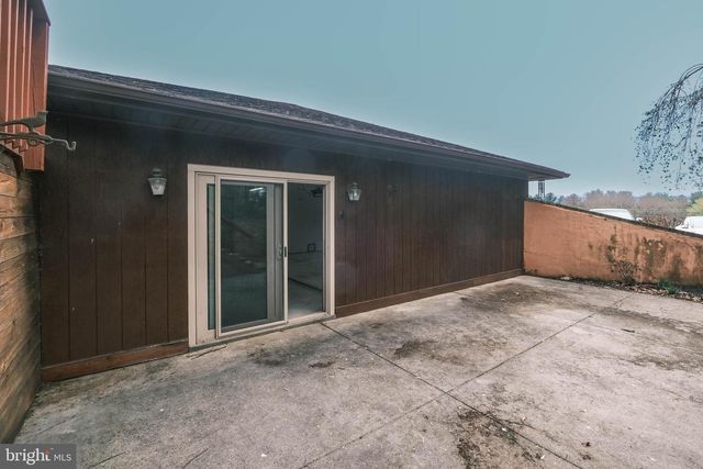 225 BOWLING GREEN RD, Front Royal, VA 22630