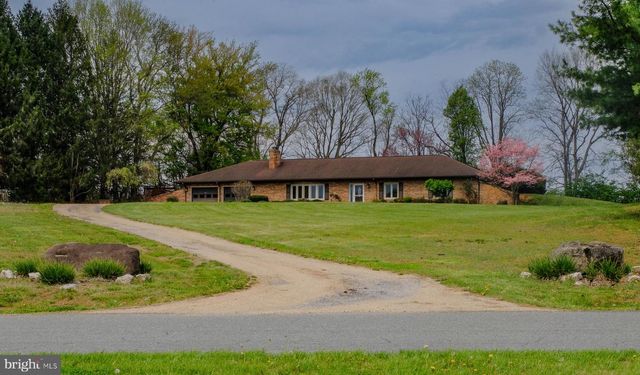 225 BOWLING GREEN RD, Front Royal, VA 22630