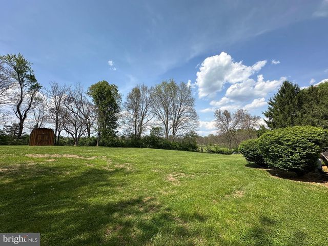 225 BOWLING GREEN RD, Front Royal, VA 22630