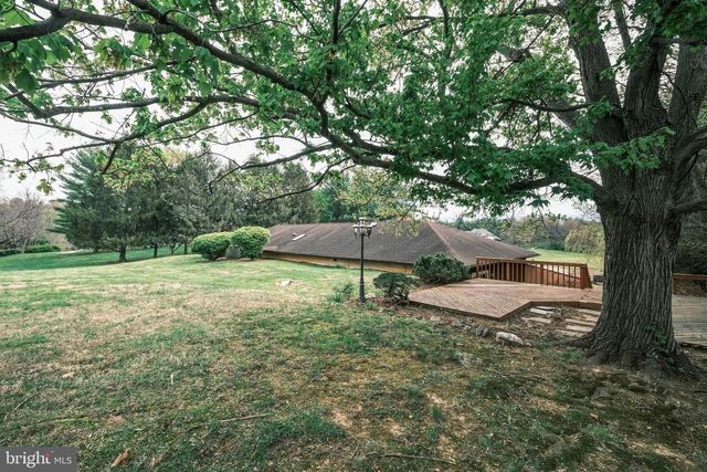 225 BOWLING GREEN RD, Front Royal, VA 22630