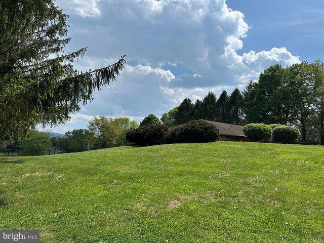 225 BOWLING GREEN RD, Front Royal, VA 22630