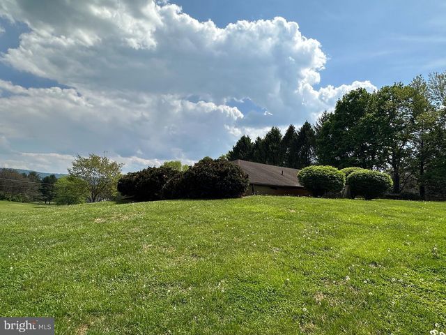 225 BOWLING GREEN RD, Front Royal, VA 22630