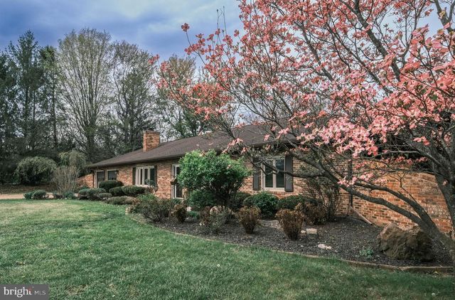 225 BOWLING GREEN RD, Front Royal, VA 22630