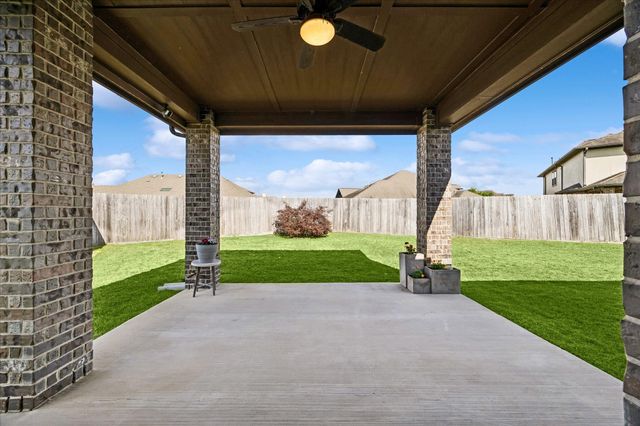 1002 Grevillea Circle, Richmond, TX 77406