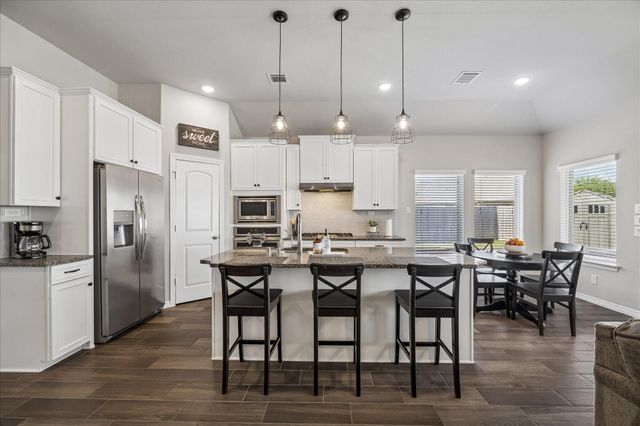 1002 Grevillea Circle, Richmond, TX 77406