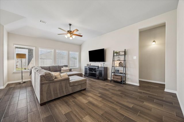 1002 Grevillea Circle, Richmond, TX 77406