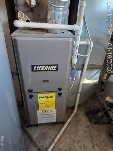 26220 Grandmont Street, Roseville, MI 48066