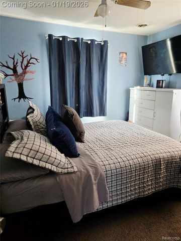 26220 Grandmont Street, Roseville, MI 48066